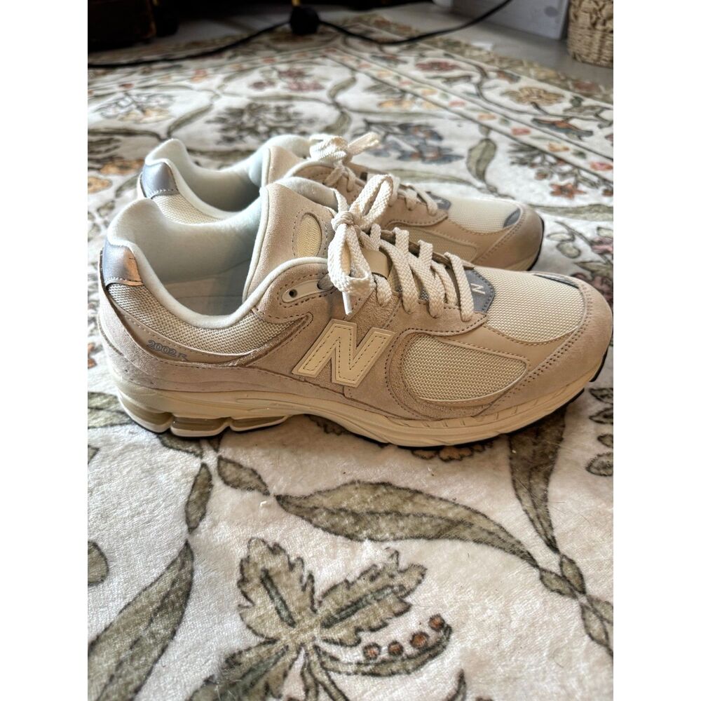New Balance 2002R Calm Taupe Size M10.5